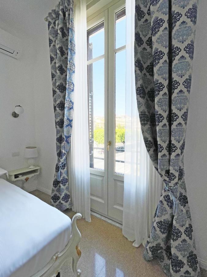 Isola - Smart Aparthotel Messine Extérieur photo